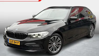 Zwart Occasion 2020 BMW 520 Executive Stationwagen | € 28.999 (Goede deal)