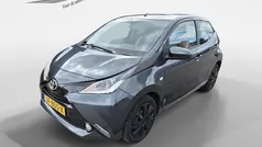 Gebruikt 2016 Toyota Aygo X-play Hatchback | € 7.950 (Eerlijke prijs)