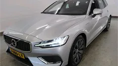 Grijs Gebruikt 2020 Volvo V60 Business Edition Stationwagen | € 27.450 (Super prijs)