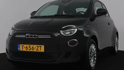 Occasion Fiat 500e Urban 86 kW (118 PK) 2023 Zwart metallic Hatchback