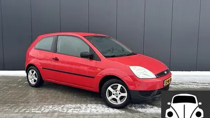 Rood Gebruikt 2004 Ford Fiesta Ambiente Hatchback | € 1.450 (Eerlijke prijs)