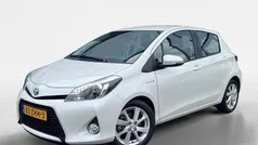 Wit Gebruikt 2013 Toyota Yaris Hatchback | € 12.499 (Eerlijke prijs)