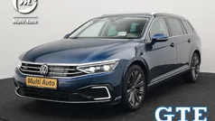 Blauw Gebruikt 2022 VW Passat Highline Stationwagen | € 31.430 (Eerlijke prijs)