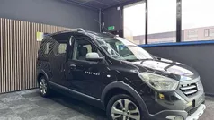 Zwart, metallic lak Gebruikt 2017 Dacia Dokker Stepway Van | € 9.950 (Eerlijke prijs)