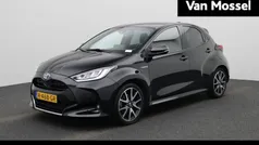 Zwart Gebruikt 2021 Toyota Yaris Hybrid Edition Hatchback | € 16.900 (Goede deal)