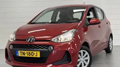 Rood Gebruikt 2018 Hyundai i10 Comfort Hatchback | € 8.725 (Eerlijke prijs)