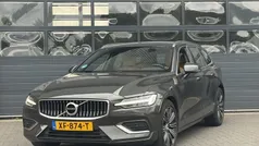 Grijs Gebruikt 2019 Volvo V60 Inscription Stationwagen | € 34.999 (Eerlijke prijs)