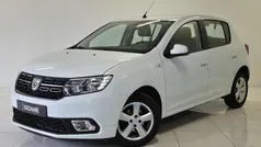 Gebruikt 2017 Dacia Sandero Lauréate Hatchback | € 8.445 (Eerlijke prijs)