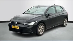 Zwart Gebruikt 2023 VW Golf VIII Life Hatchback | € 22.850 (Goede deal)