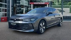 Gebruikt 2024 VW Passat Business Stationwagen | € 44.950 (Eerlijke prijs)