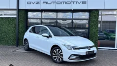 Wit Gebruikt 2022 VW Golf VIII Active Hatchback | € 25.950 (Eerlijke prijs)