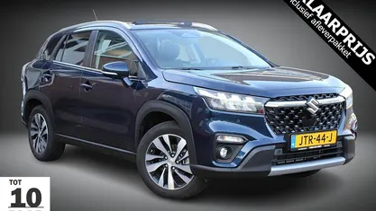 Blauw (metallic) Occasion 2025 Suzuki SX4 S-Cross Style SUV | € 30.950 (Eerlijke prijs)