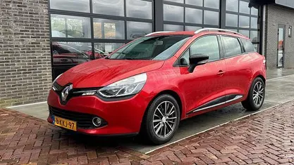 Rood Occasion 2013 Renault Clio GrandTour Expression Stationwagen | € 3.450 (Eerlijke prijs)