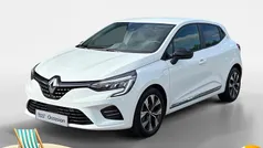 Gebruikt 2023 Renault Clio V Evolution Hatchback | € 17.435 (Eerlijke prijs)