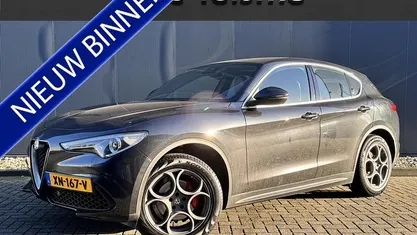Zwart Occasion 2017 Alfa Romeo Stelvio Veloce SUV | € 25.945 (Eerlijke prijs)
