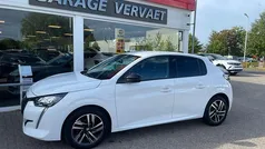Wit Gebruikt 2023 Peugeot 208 Allure Hatchback | € 17.450 (Eerlijke prijs)