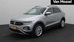 Gebruikt 2024 VW T-Roc Edition SUV | € 32.900 (Eerlijke prijs)