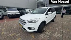 Wit Gebruikt 2018 Ford Kuga Trend SUV | € 16.440 (Eerlijke prijs)