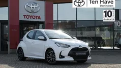Wit Gebruikt 2023 Toyota Yaris Hybrid Hatchback | € 22.900 (Eerlijke prijs)