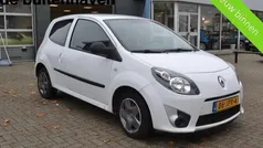 Wit Gebruikt 2009 Renault Twingo Authentique Hatchback | € 2.750 (Eerlijke prijs)