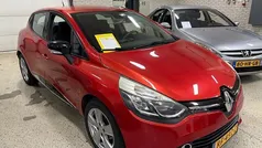 Rood Gebruikt 2014 Renault Clio IV Hatchback | € 7.750 (Eerlijke prijs)