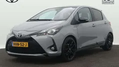 Grijs Gebruikt 2019 Toyota Yaris Hybrid Limited Hatchback | € 17.695 (Eerlijke prijs)