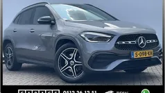 Grijs, metallic lak Gebruikt 2021 Mercedes GLA250 AMG line SUV | € 35.900 (Eerlijke prijs)