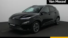 Donker zwart Gebruikt 2023 Hyundai Kona SUV | € 22.400 (Eerlijke prijs)