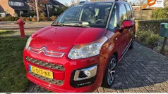Rood Gebruikt 2015 Citroën C3 Picasso Exclusive MPV | € 7.500 (Goede deal)