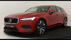 Oranje Gebruikt 2019 Volvo V60 Momentum Stationwagen | € 28.890 (Eerlijke prijs)