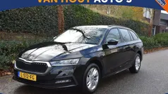 Zwart, metallic lak Gebruikt 2021 Skoda Octavia Business Line Stationwagen | € 16.450 (Goede deal)