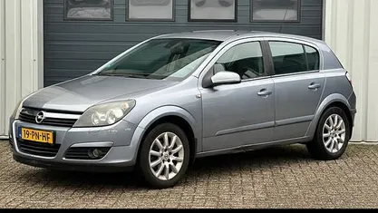 Occasion 2004 Opel Astra Elegance Hatchback | € 2.950 (Eerlijke prijs)