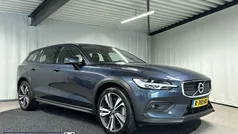 Blauw Gebruikt 2021 Volvo V60 CC Pro Stationwagen | € 40.595 (Eerlijke prijs)