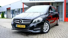 Zwart Gebruikt 2017 Mercedes B180 Edition MPV | € 14.950 (Eerlijke prijs)