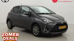 Grijs Gebruikt 2020 Toyota Yaris Hybrid Hatchback | € 16.999 (Eerlijke prijs)