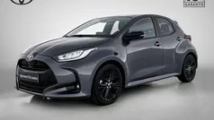 Grijs Gebruikt 2023 Toyota Yaris Hybrid Limited Hatchback | € 24.950 (Eerlijke prijs)
