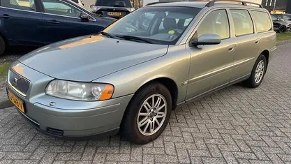 Groen (metallic) Occasion 2006 Volvo V70 Stationwagen | € 3.750 (Eerlijke prijs)