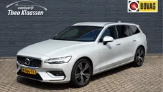Grijs, metallic lak Gebruikt 2020 Volvo V60 R-Design Stationwagen | € 29.850 (Eerlijke prijs)