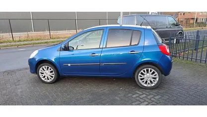 Occasion Renault Clio II 75 PK (55 kW) 2008 Blauw Hatchback