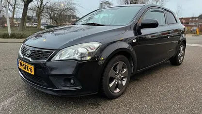 Occasion Kia ProCeed 90 PK (66 kW) 2011 Zwart (metallic) Hatchback