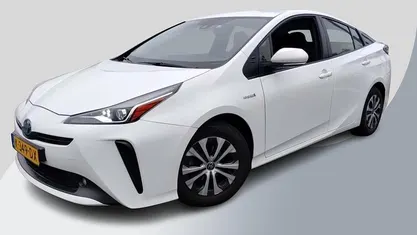 Wit Occasion 2020 Toyota Prius Hatchback | € 18.950 (Goede deal)
