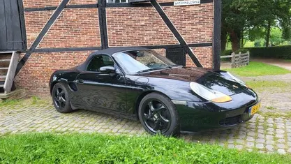 Zwart, andere lak Gebruikt 2002 Porsche Boxster Cabriolet | € 12.950 (Eerlijke prijs)