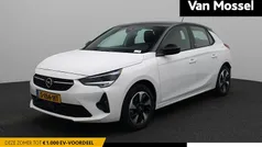 Wit Gebruikt 2023 Opel Corsa-e Hatchback | € 20.940 (Eerlijke prijs)