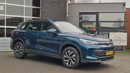 Blauw Occasion 2026 VW Tiguan Edition SUV | € 44.500 (Eerlijke prijs)