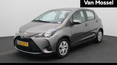 Grijs Gebruikt 2017 Toyota Yaris Comfort Hatchback | € 10.900 (Eerlijke prijs)