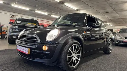 Zwart Gebruikt 2003 Mini ONE Salt Hatchback | € 1.995 (Eerlijke prijs)