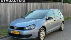 Blauw, metallic lak Gebruikt 2009 VW Golf VI Trendline Hatchback | € 7.495 (Eerlijke prijs)