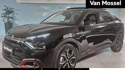 Zwart Occasion 2022 Citroën e-C4 Shine SUV | € 19.440 (Eerlijke prijs)