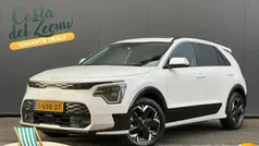 Clear white Gebruikt 2023 Kia e-Niro 2 SUV | € 32.445 (Eerlijke prijs)