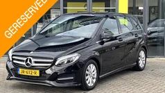Zwart Gebruikt 2016 Mercedes B180 Ambition MPV | € 15.450 (Eerlijke prijs)